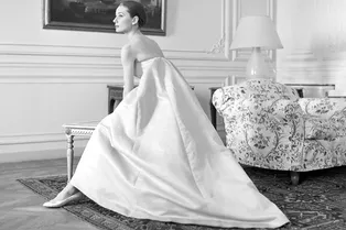 5 великолепных платьев Юбера де Живанши, которые навсегда вошли в историю моды