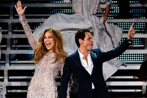 Дженнифер Лопес воссоединилась с экс-супругом Марком Энтони Дженнифер Лопес воссоединилась с экс-супругом Марком Энтони