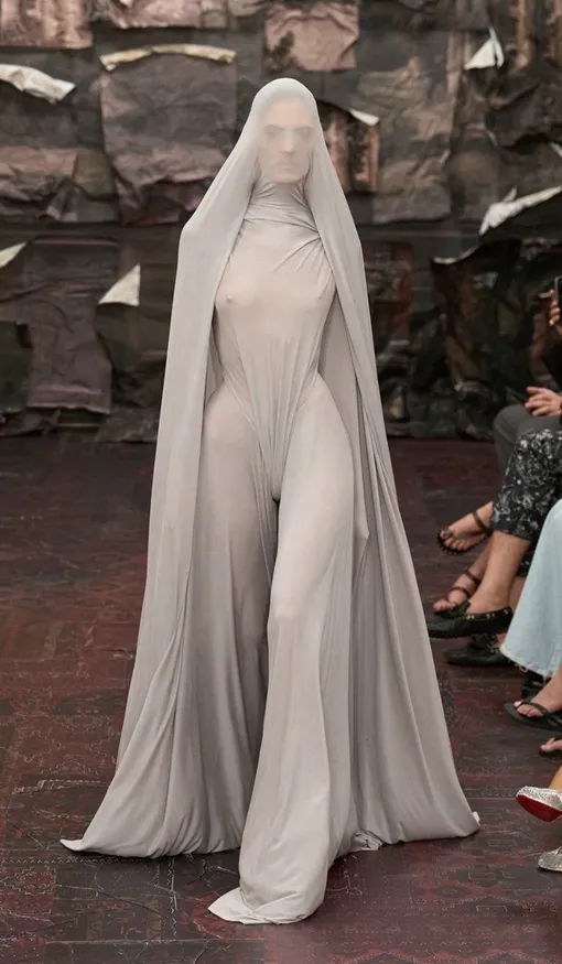 Maison Margiela, кутюрная коллекция осень-зима 2025/2026 Maison Margiela, кутюрная коллекция осень-зима 2025/2026