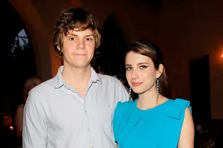 Эмма Робертс избила бойфренда! Эмма Робертс избила бойфренда!