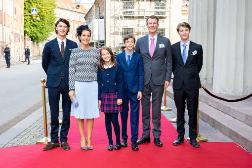 Принцесса Датская Мари и принц Иоахим с детьми