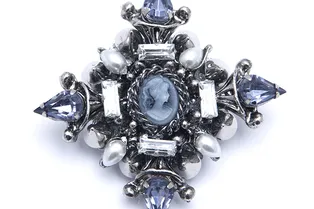 7 брошей осени