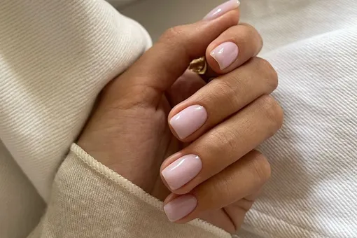 Что такое Bubblegum Nails — и почему это главный нейл-тренд весны