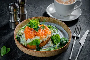 8 вкусных мест в Москве и Петербурге, где стоит пообедать на этой неделе