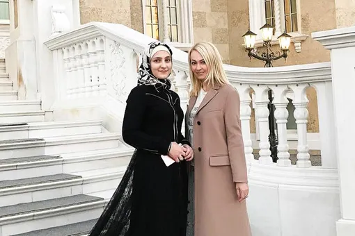 Яна Рудковская и другие знаменитости прибыли в Чечню на масштабное модное шоу