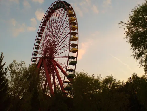 Чертово колесо в Шпрее-парке