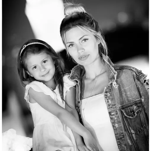 Виктория Боня с дочерью Анджелиной-Летицией