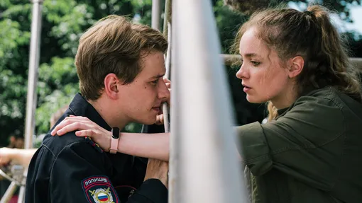 Кадр из сериала «Разрешите обратиться» Кадр из сериала «Разрешите обратиться»