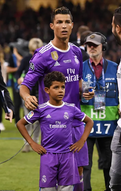 Криштиану Роналду с сыном