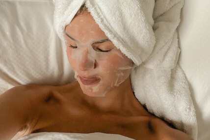 Идеальная кожа за 15 минут: 13 лучших тканевых масок с вау-эффектом