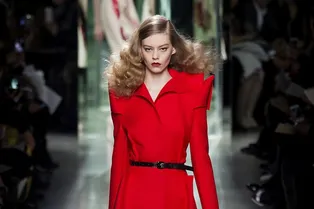 Алый на пике популярности