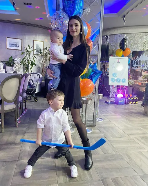 Анастасия Шубская с детьми
