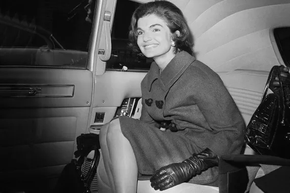 5 вещей, за которые модницы всегда будут благодарны Жаклин Кеннеди