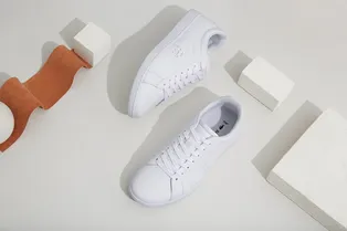 Классические белые или модные серебряные? 10 трендовых пар кроссовок Lacoste Классические белые или модные серебряные? 10 трендовых пар кроссовок Lacoste