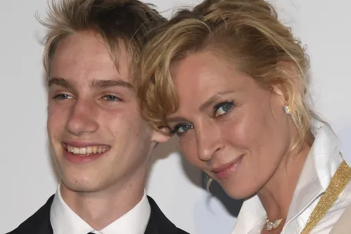 Редкий выход: Ума Турман показала 15-летнего сына на Каннском кинофестивале