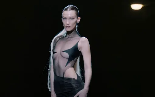 Белла Хадид в рекламной кампании Mugler