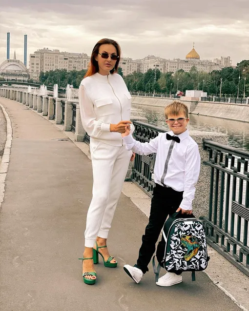Эвелина Бледанс с сыном Семеном