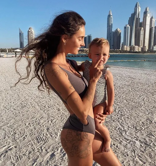 Анна Канюк с дочкой