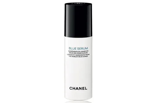 Сыворотка Blue Serum, Chanel. Цена — около 6000 рублей.