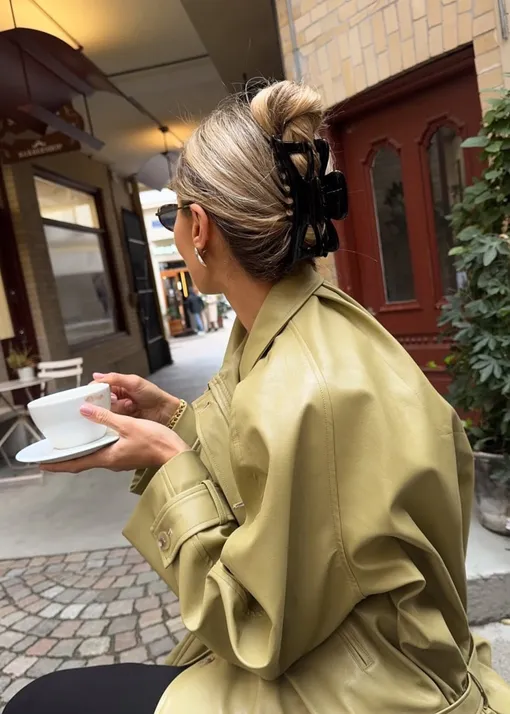 Модные прически на зиму на каждый день которые делаются за пару минут Модные прически на зиму на каждый день которые делаются за пару минут