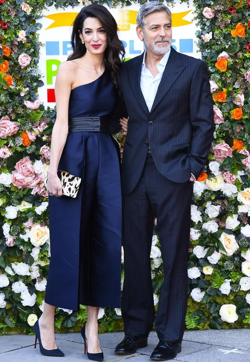 Амаль Клуни в платье Стеллы Маккартни