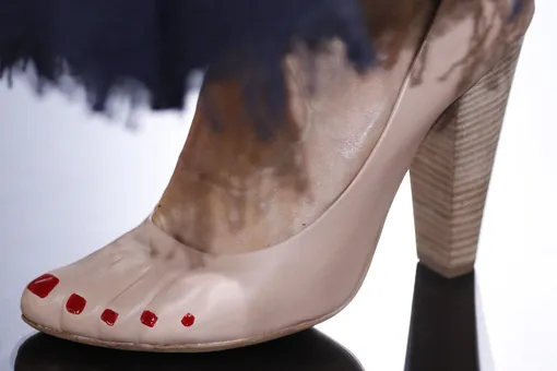 Носить или не носить: самые отвратительные туфли вернулись в мир моды
