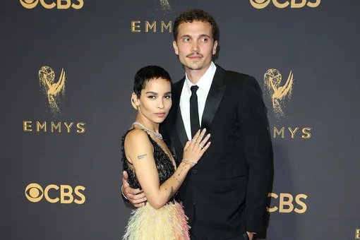 «Я была в пижаме и слегка пьяна»: Зои Кравиц рассказала о тайной помолвке