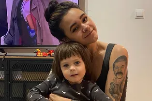 Экс-жена солиста Little Big рассказала, как относится к тому, что Софья Таюрская проводит время с ее сыном