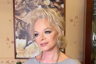 «Я не знала — где она, с кем»: Лариса Долина вспомнила о тяжелых периодах в отношениях с дочерью