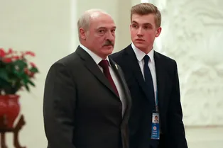 «Понимаю девушек, которые сходят по Николаю с ума»: российская журналистка взяла интервью у сына Лукашенко — и сделала с ним селфи «Понимаю девушек, которые сходят по Николаю с ума»: российская журналистка взяла интервью у сына Лукашенко — и сделала с ним селфи