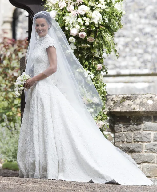 Пиппа Миддлтон в красивом свадебном платье