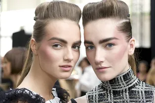 Макияж моделей на показе Chanel Haute Couture