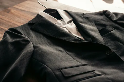 Как правильно стирать пиджак: советы по уходу, которые действительно работают