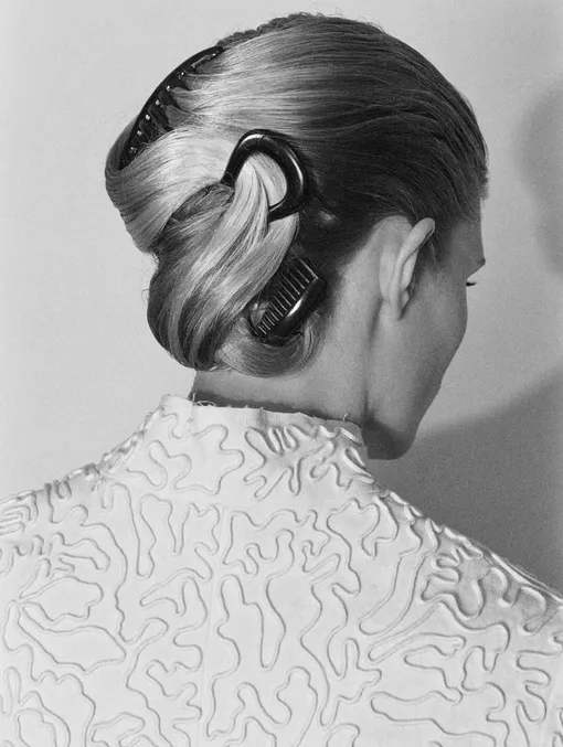 Быстрая прическа на Новый год 2025 2026