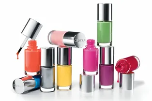 Новинка от Clinique: лаки для ногтей A Different Nail Enamel