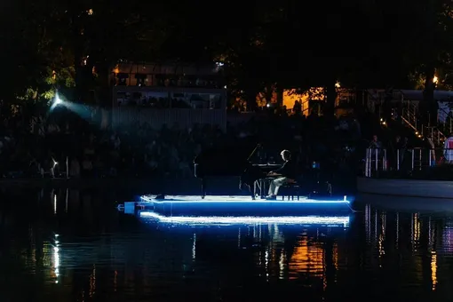 Концерт-перформанс пианиста Никиты Тонконогова