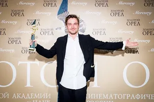 «Сердце стучало»: Александр Петров не может спокойно вспоминать о поцелуе с Марией Ароновой