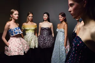 В Манеже открылась выставка «Dior Couture. Патрик Демаршелье». В Манеже открылась выставка «Dior Couture. Патрик Демаршелье».