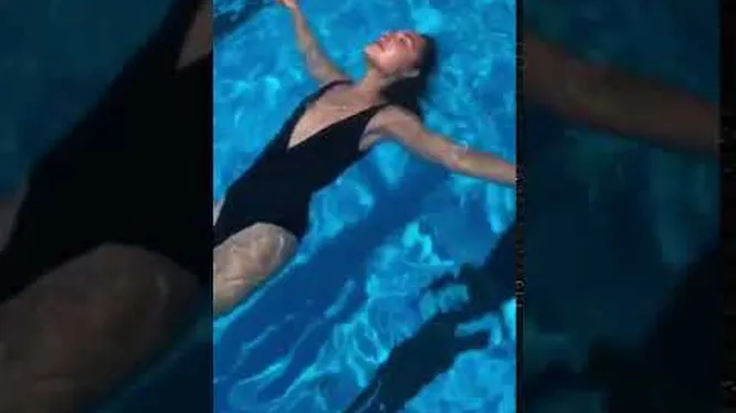 Нажми и смотри