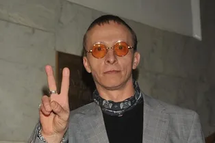 «Вторая пошла!»: Иван Охлобыстин выдал замуж среднюю дочь «Вторая пошла!»: Иван Охлобыстин выдал замуж среднюю дочь