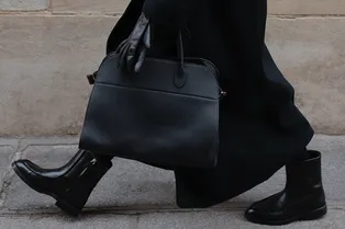 Эти 7 пар стильной и удобной обуви впишутся в любой зимний образ