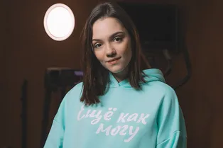 «Я часто заглядываюсь на платья коллег»: фигуристка Евгения Медведева о любимых костюмах для выступлений, соперничестве, сравнениях и мотивации