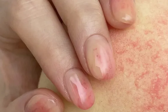 Смузи-маникюр — самый яркий тренд сезона, и вот как его повторить