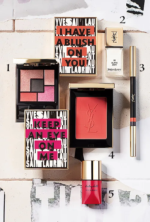 1. Пятицветная палетка теней для век YSL Keep An Eye on Me Eye Palette; 2. Лак для ногтей La Lacque Couture (№80, Blanc Arty); 3. Карандаш для глаз YSL Eyeliner; 4. Румяна YSL I Have a Blush On You Face Palette; 5. Двойной стик для губ и щек YSL Baby Doll Kiss & Blush