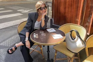 Какую летнюю обувь носить с широкими брюками: 4 трендовых варианта