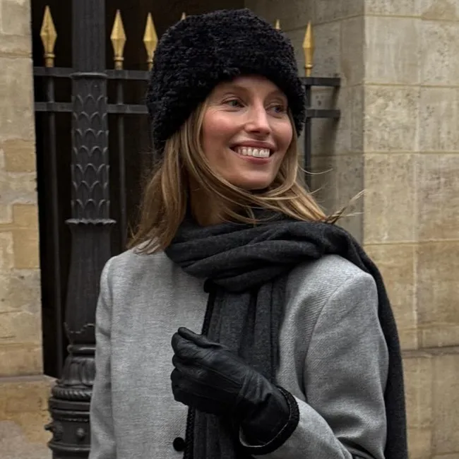 Как выглядят самые модные головные уборы зимы-2026: 6 трендовых вариантов