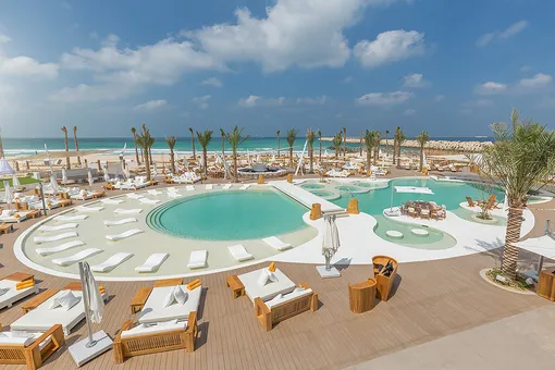 Вид на Nikki Beach Dubai Вид на Nikki Beach Dubai