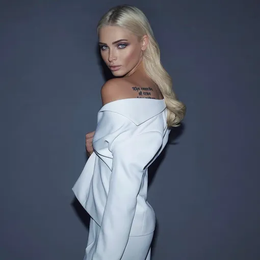 Алена Шишкова Алена Шишкова