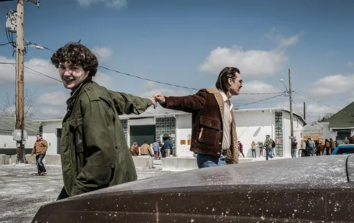 Кадр из фильма «Белый парень Рик», 2018 Кадр из фильма «Белый парень Рик», 2018