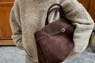 На каникулах вам точно стоит одеться в стиле «ленивая роскошь», и вот 5 идей образов в этой эстетике